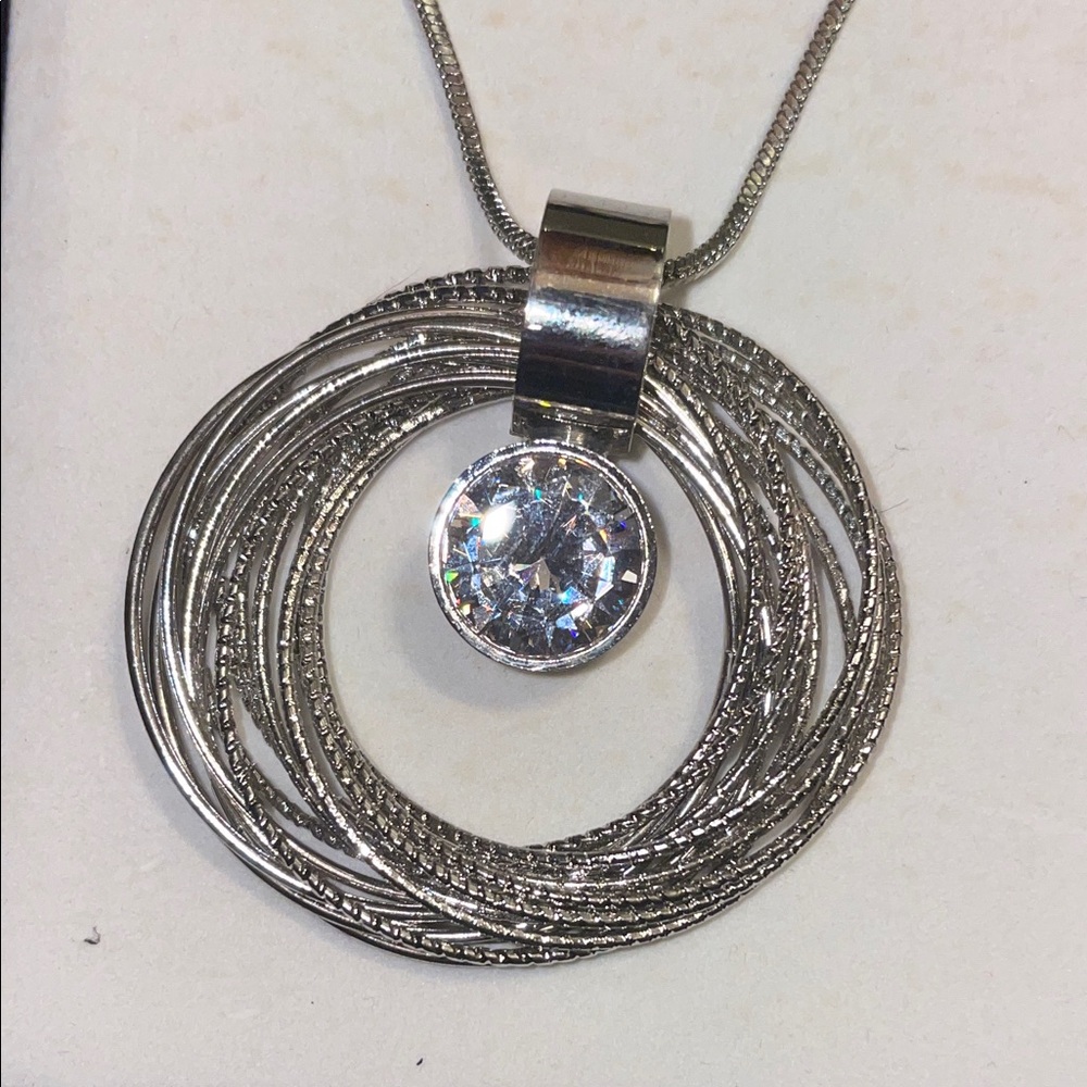 Elegant Silver Necklace and Earring Set - Picture 2 of 5